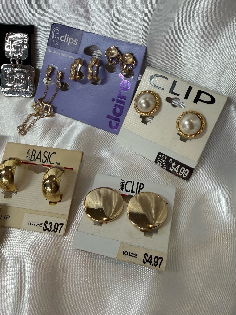 Clip-On Earrings 11 NWT Lot Gold Silver Pearl Statement Everyday Office Party 81 - Picture 4 of 5